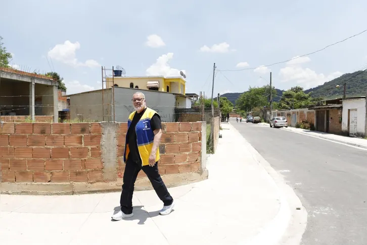 O secretário Uruan Andrade esteve no município visitando as obras de pavimentação e revitalização