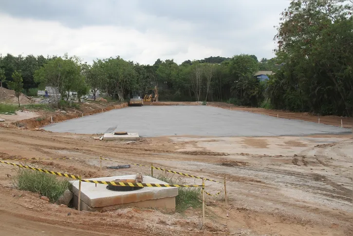 A obra está sendo executada pela Secretaria de Estado das Cidades, do Governo do Estado