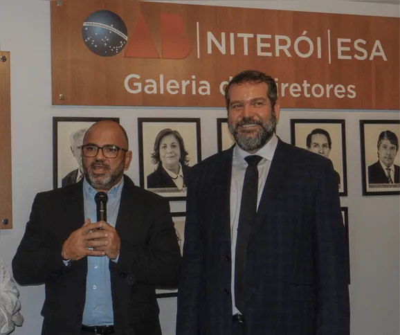 Diretor do Campus Niterói da Universo, Anderson Freire, e presidente da OAB Niterói, Pedro Gomes