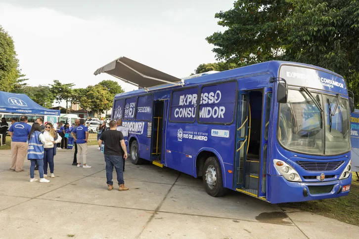 Rodrigo Bacellar inaugura Expresso do Consumidor em Armação dos Búzios