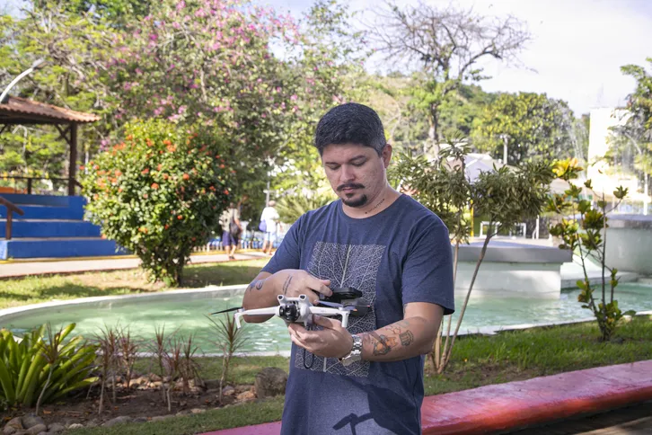 No primeiro momento, o trabalho de Dim Carvalho não foi bem aceito pelos moradores da cidade