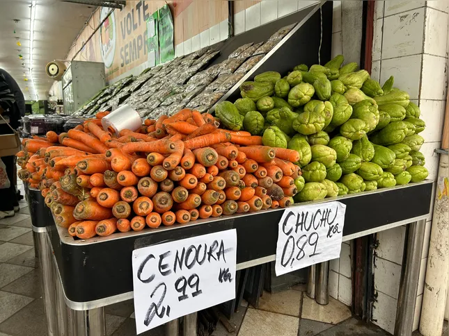 Um dos conselhos da cozinheira é comprar no final do dia