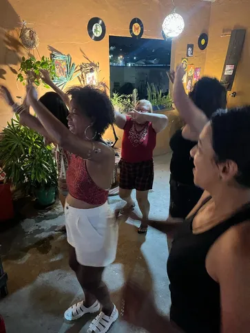 Imagem ilustrativa da imagem Terraço Baldio realiza sarau em tributo a Elis Regina com escritoras gonçalenses