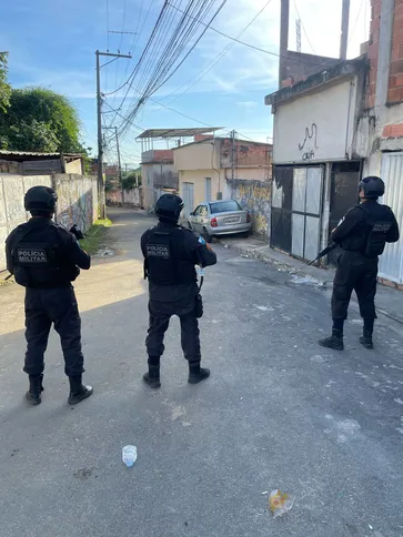 Moradores ouviram tiros e um homem foi encontrado morto