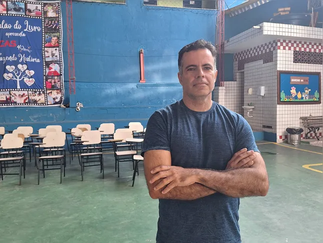 Imagem ilustrativa da imagem Tradicional escola de São Gonçalo é furtada e vandalizada no Vila Lage; vídeo