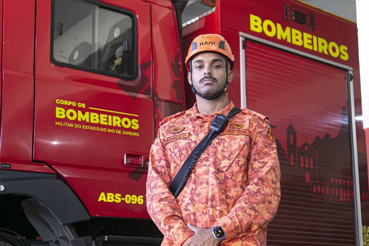 Vitor Costa de Carvalho, de 27 anos, está no Corpo de Bombeiros desde 2019