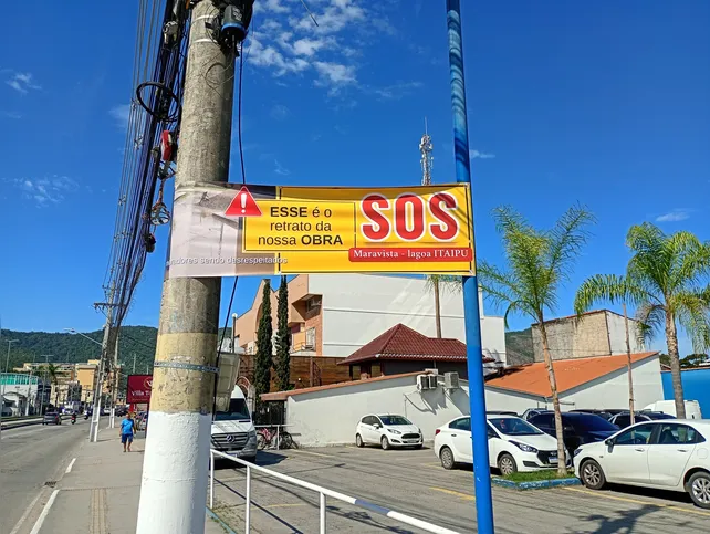 "Essa obra custou 59 milhões. E começaram a fazer com material de péssima qualidade", desabafa morador