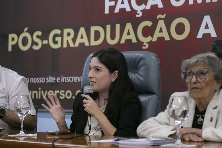 Diretora de Infraestrutura e Autoavaliação Institucional, Gabrielle Piaz Salgado de Oliveira, foi uma das representantes da Universo no encontro