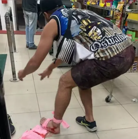 Outros 2 torcedores também foram baleados, um deles no pé
