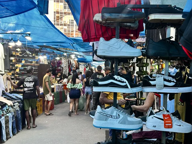 Muitas mercadorias que abastecem comércio de São Gonçalo vêm de São Paulo
