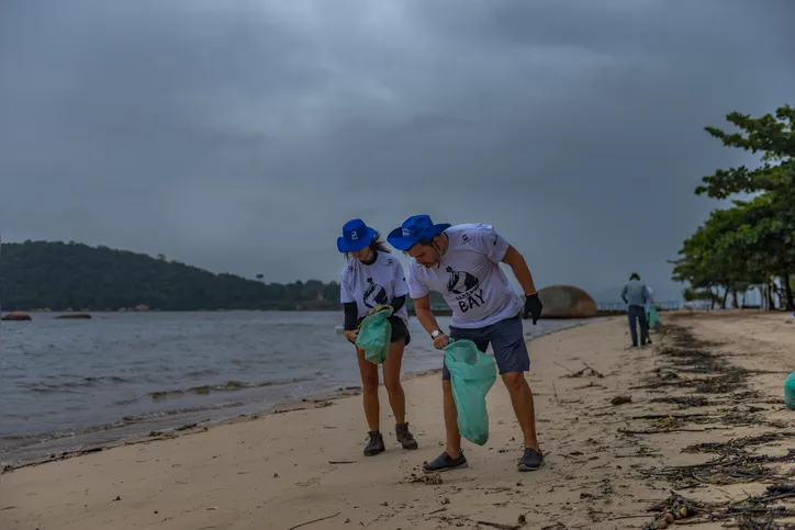 A ação reforça o compromisso coletivo com a saúde da Baía