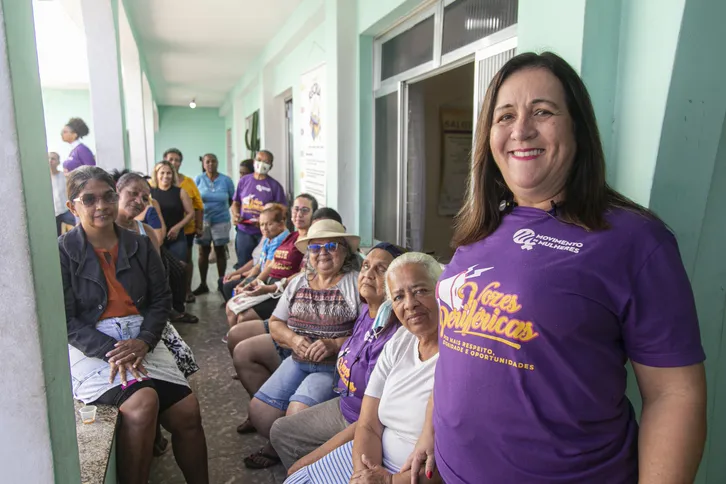 "A Selena escolheu dois projetos no Brasil que trabalhassem com a saúde mental das mulheres e nós fomos um dos projetos aprovados", destaca Marisa