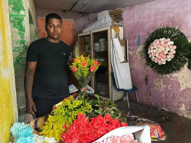 Imagem ilustrativa da imagem A dois dias de Finados, floriculturas e cemitérios registram movimento em SG e Niterói