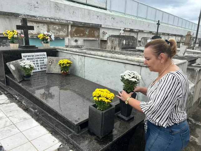 Rosemere Gonçalves de Lima da Silva, já homenageou os parentes falecidos