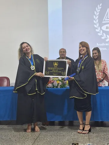 Yonara Costa, à direita na foto, foi uma das nomeadas