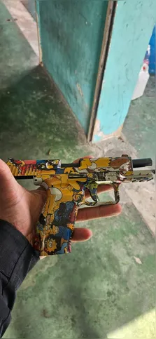Arma apreendida com os suspeitos
