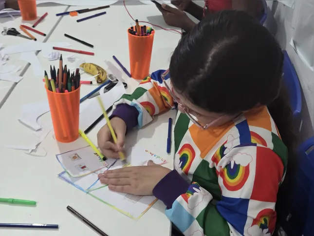 Imagem ilustrativa da imagem 'Águas do Conhecimento': Projeto oferece reforço escolar gratuito em comunidades cariocas