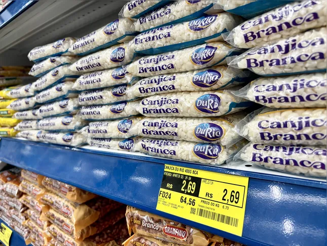 Canjica aparece como opção mais acessível, mas já registra aumento com a proximidade da data