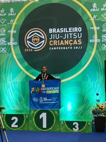 A Prefeitura de São Gonçalo custeou o ônibus para a atleta mirim e outros competidores