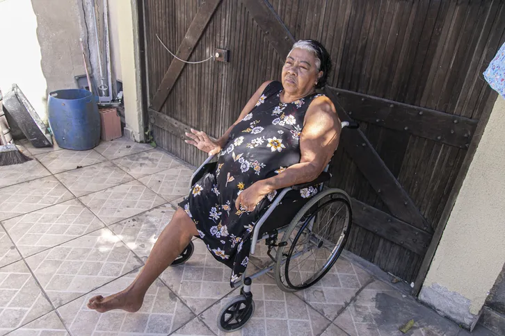 Imagem ilustrativa da imagem Após amputação e 10 cirurgias, moradora de Maricá pede ajuda por cadeira de rodas; veja como ajudar!