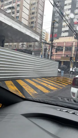 Motoristas que foram abastecer se depararam com posto da Posto Mariz e Barros com Gavião Peixoto, em Niterói, fechada
