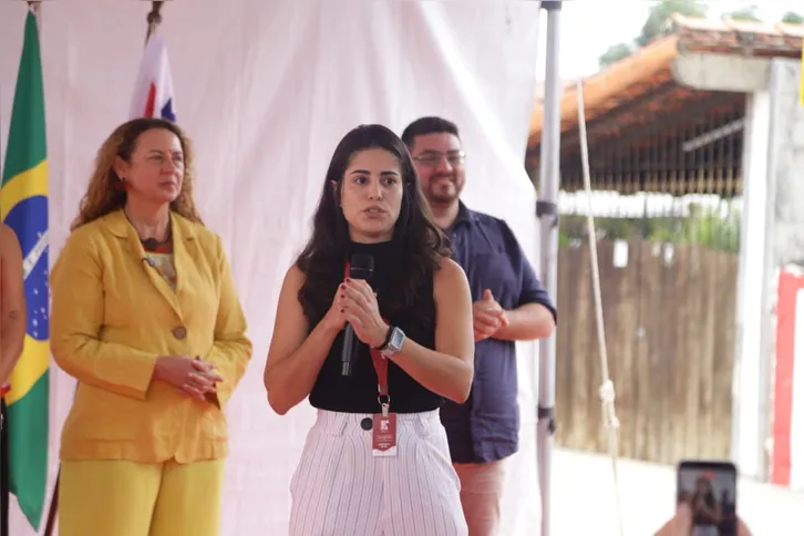 A coordenadora da Casa do Empreendedor das Cooperativas, Ludmila Mello