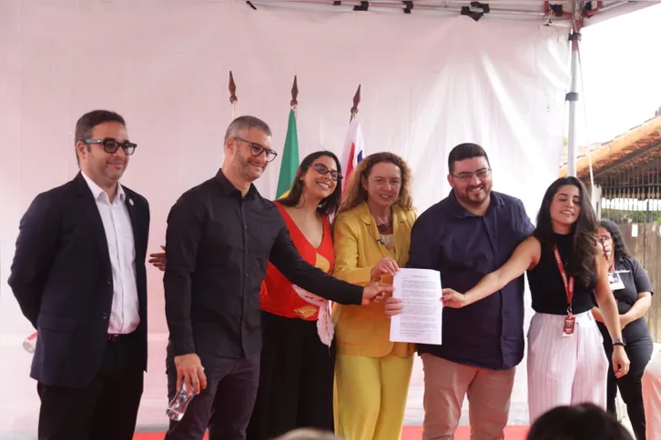 O evento foi encerrado com a assinatura do termo de parceria entre as instituições envolvidas