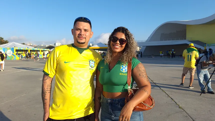 Casal assistiu e vibrou junto a vitória brasileira