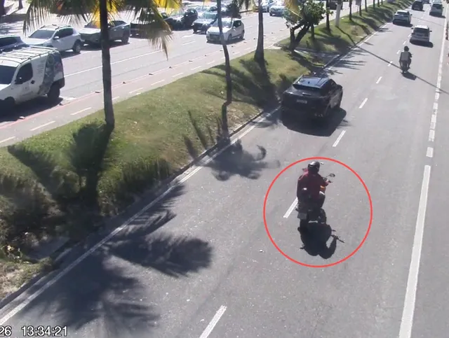 Imagem ilustrativa da imagem Câmeras da Prefeitura de Niterói ajudam a identificar motoboy que aterrorizava pedestres