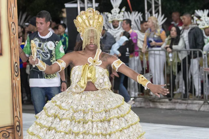 Carnaval de Brasília retorna em abril de 2026 com desfiles organizados pela UNIESBE