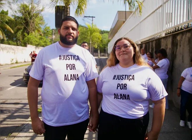 Fábio Muniz, primo de Alana, e a esposa, Juliana Serrano