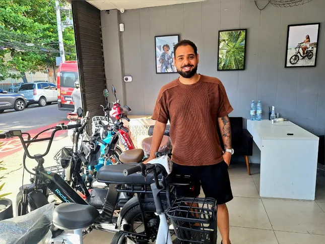 Para Álvaro Cordeiro, de 33 anos, proprietário da loja
