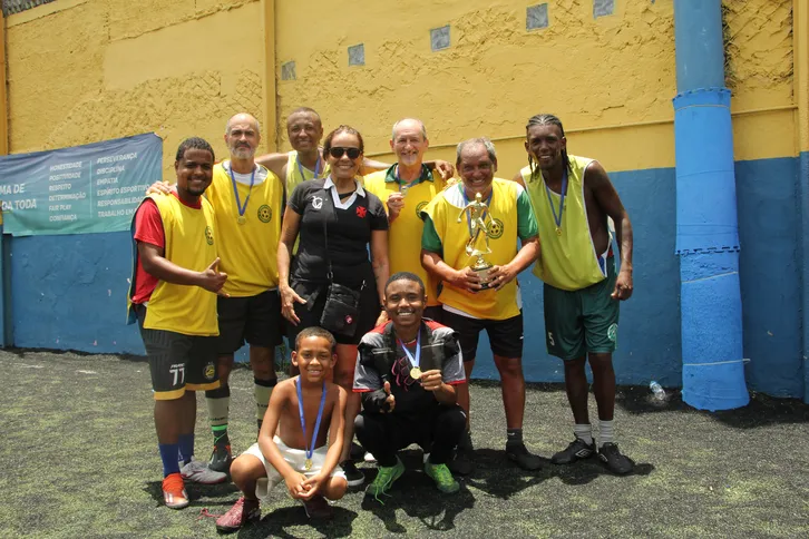 Quatro equipes disputaram o torneio na área de esportes e lazer do Clube dos Pioneiros