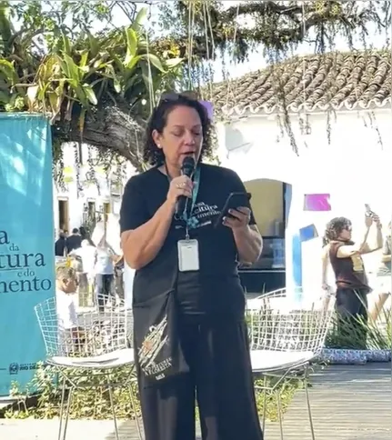 Mediadora de leitura, Ana Dutra, também apresentou poema autoral