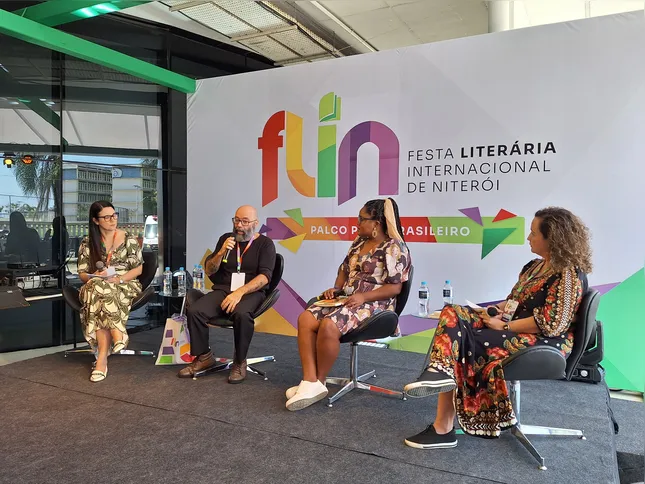 Imagem ilustrativa da imagem Começou! Festa Literária Internacional de Niterói (Flin) tem programação intensa até domingo; confira