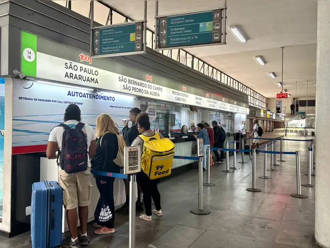 Passageiros relatam preocupação com a segurança no entorno do terminal