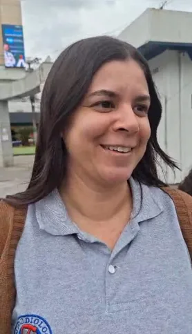 Vanessa, de 37 anos, recepcionista