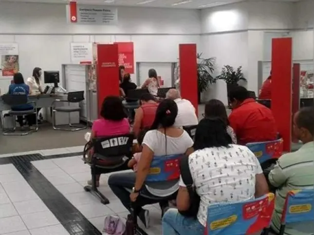 Agências bancárias estarão fechadas na quinta e sexta-feira, e retornarão atendimento normal na segunda-feira (8)