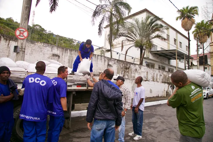Material utilizado na confecção dos tapetes de sal deste ano