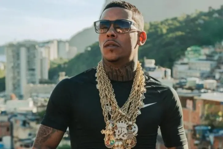 MC Poze do Rodo, teve dinheiro, celulares, roupas e outros itens roubados