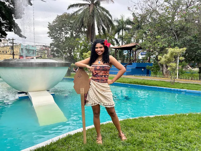 A relação de Yasmin com a arte começou ainda na infância
