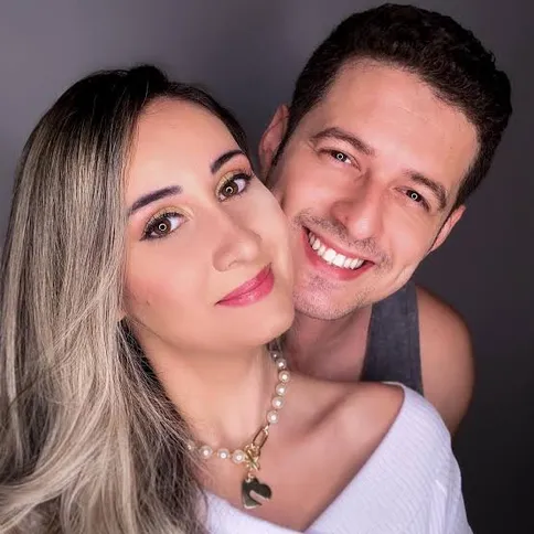 Parte fundamental do processo criativo envolve a esposa, Suelen Medrado