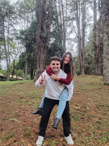 O que começou com um simples "match" se transformou em uma história de amor que chegou ao altar para Suellen e Marcos