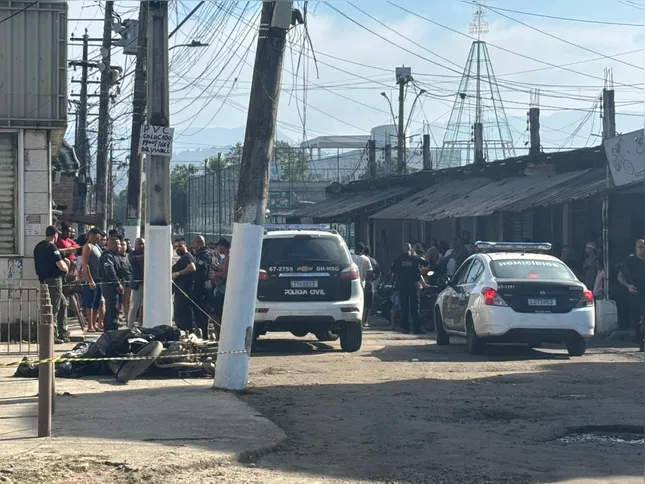 Moradores relataram que os disparos foram ouvidos entre 7h e 7h30.