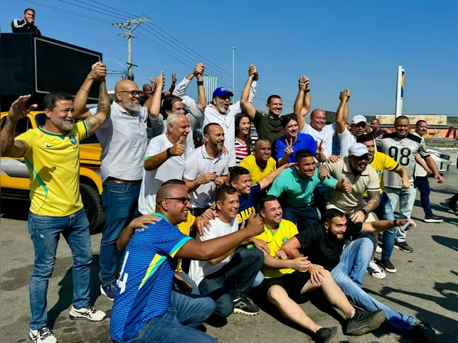 Douglas Ruas reúne apoiadores