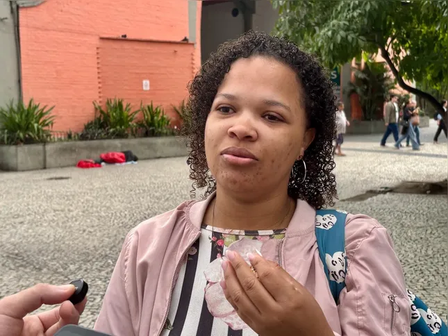 A cuidadora de idosos, Élida Leal, de 28 anos