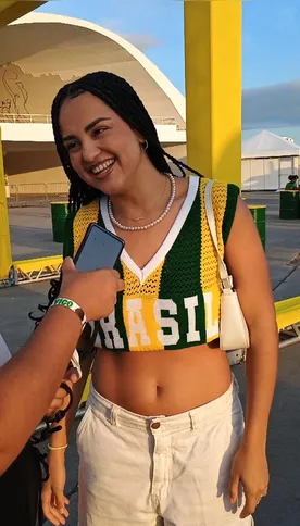 Eduarda, de 23 anos