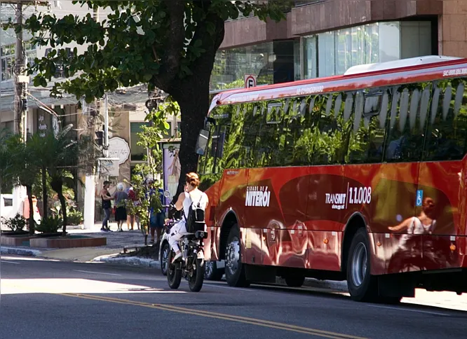 Uso de bicicletas elétricas e patinetes cresce nas ruas das cidades da Região Metropolitana do Rio