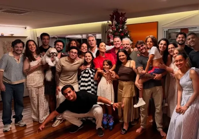 Ivete Sangalo reúne família e ex-marido para o Natal