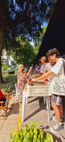 Registro de uma das feiras que aconteceu no Campo de São Bento